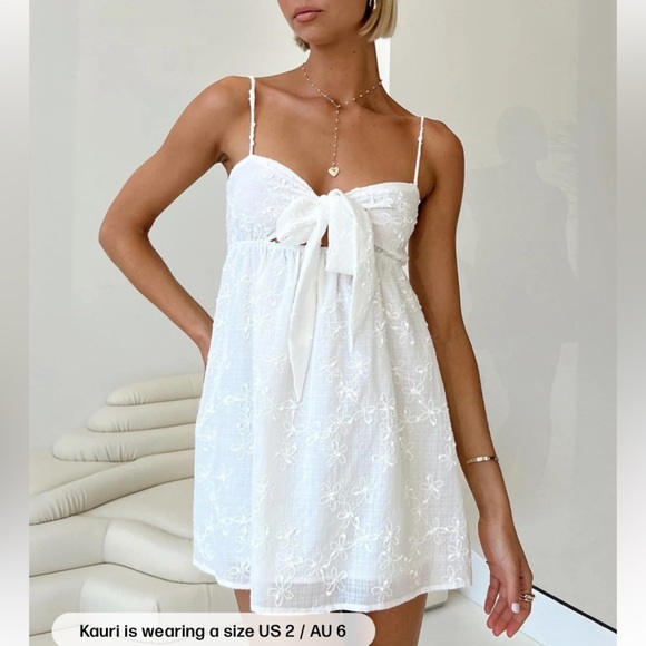 Princess Polly Dresses & Skirts - Princess Polly White Bow Mini Dress